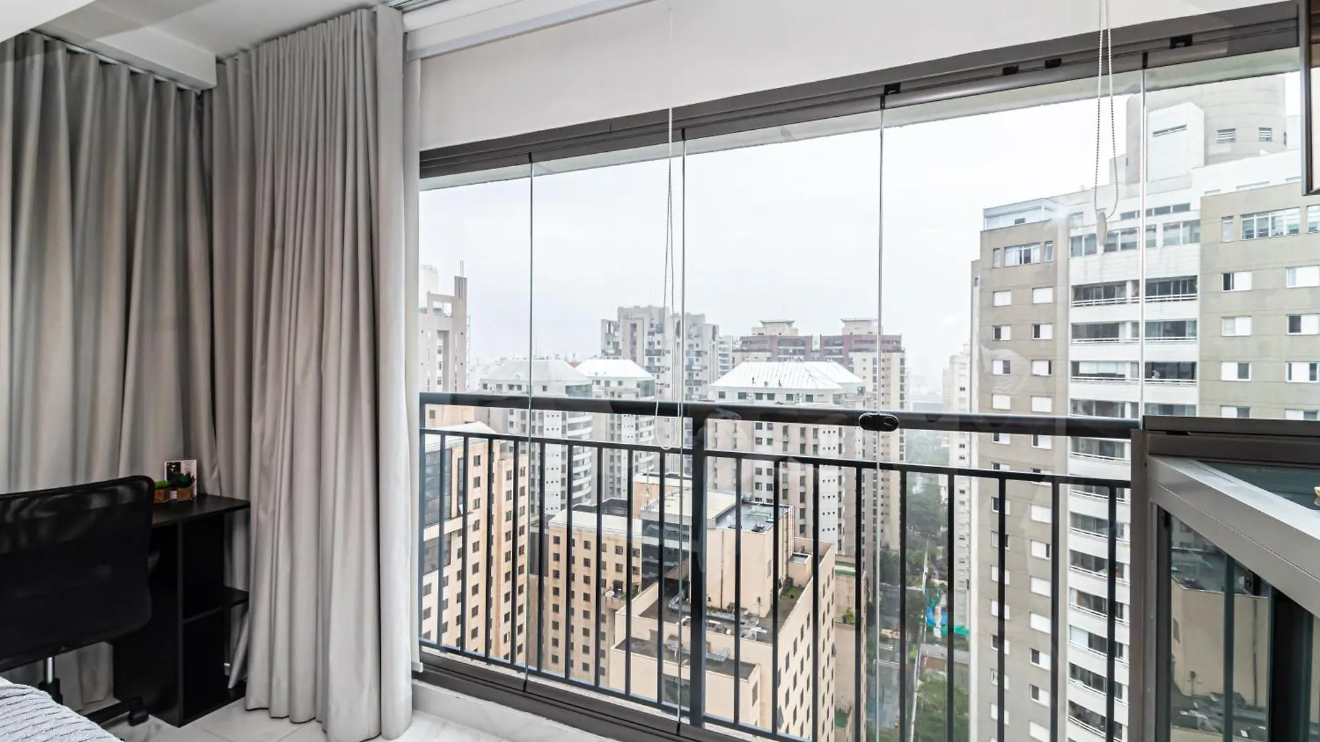 Studio De Luxo Mobiliado Moema São Paulo Apartamento